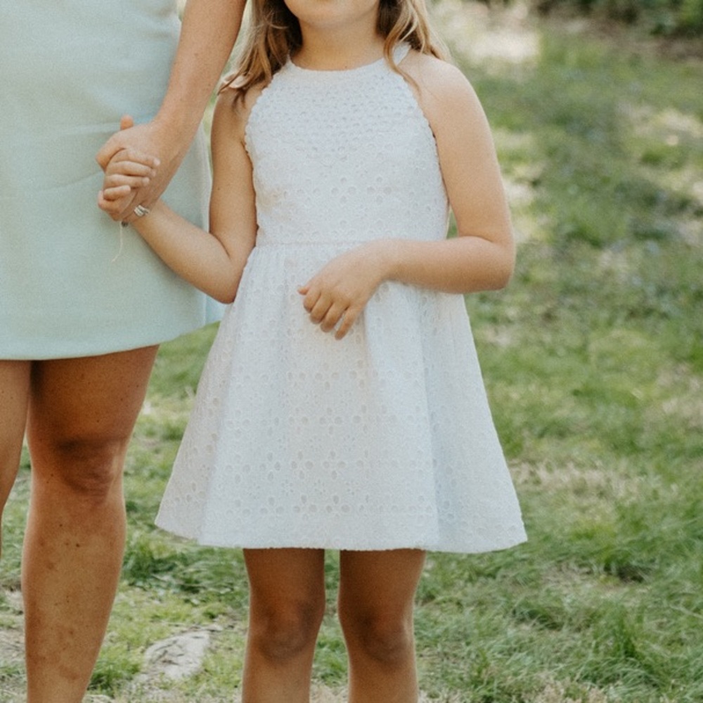 Amazing Lilly Pulitzer Girls Little Kinley Resort White Eyelet dress